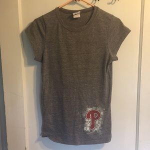 Lot of 2 tees Phillies and Eagles sz L